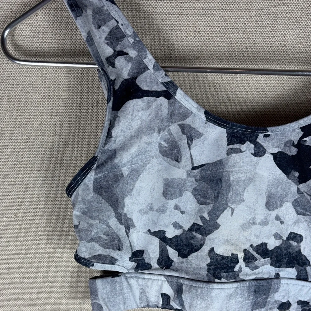 Varley > Gray Black Camo Sports Bra Extra Small - Picture 5 of 7